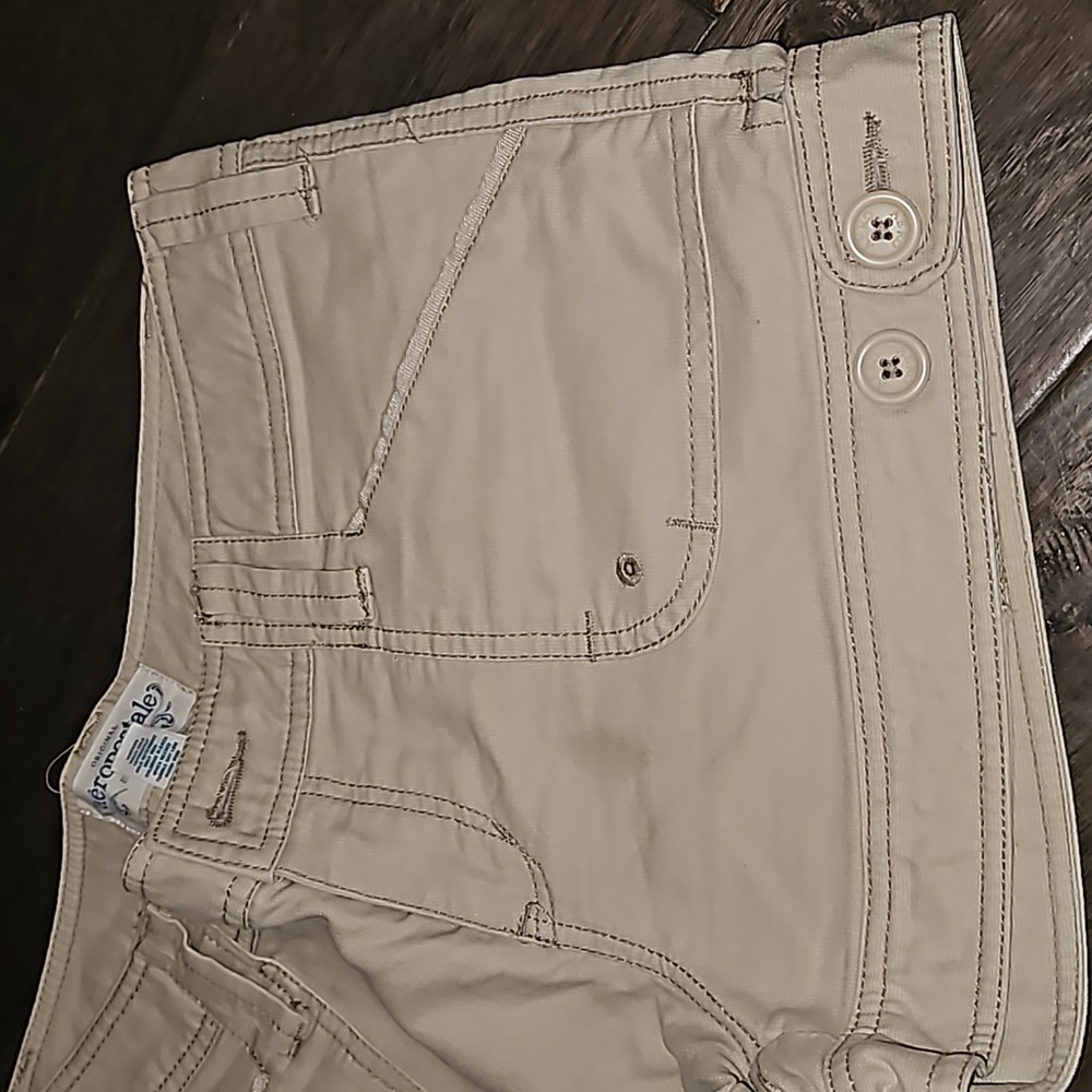 Shorts - Picture 3 of 6